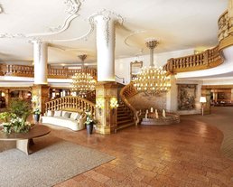 Hotellobby Einblick in die imposante Hotellobby des 5 Sterne Interalpen-Hotels Tyrol